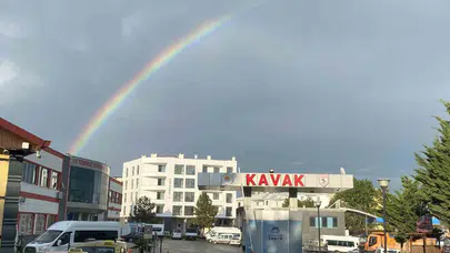 Samsun’da yağmur sonrası kartpostallık manzara: Gökyüzü renk cümbüşüne büründü