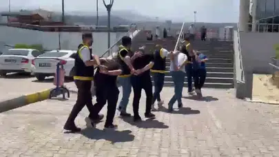 İskenderun Emniyeti’nden şafak operasyonu: Aranan 4 suçlu kıskıvrak yakalandı