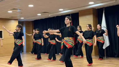 Gölpazarı'nda yetenekler sahneye çıktı: Genç akrobatların performansı nefes kesti