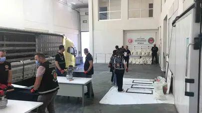 İpsala’da zehir tacirlerine büyük darbe: Avrupa rotasındaki tırda 1,5 tonluk yakalama