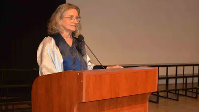 Ege Üniversitesi’nden küresel sağlık hamlesi: Ebelik mesleğinin geleceği masaya yatırıldı