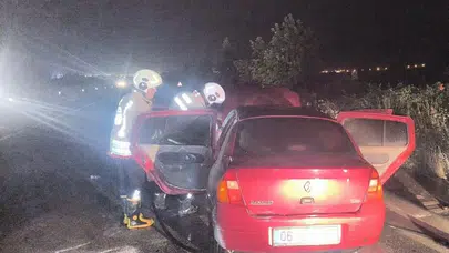 Kırıkhan’da korku dolu anlar: Seyir halindeki araç bir anda alev topuna döndü