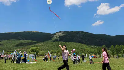 Bilecik’te çevre şöleni: Yayla uçurtmalarla şenlendi