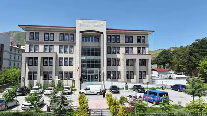 Zehir tacirlerine üç ilde şafak operasyonu: Tatvan merkezli ağ çökertildi