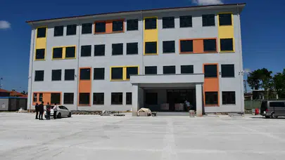Yeniçiftlik’te geri sayım başladı: Öğrenciler modern sınıflarına kavuşuyor