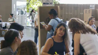 Kolombiya’da seçim düğümü 21 Haziran’da çözülecek: Sandıkta "Kaplan" ve "Barış" çatışması