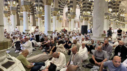 Medine’de manevi yolculuk: Hacılar Ravza-i Mutahhara’da buluşuyor
