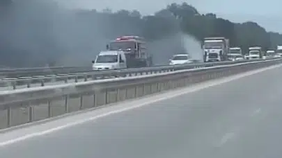 İzmir-Bursa yolunda panik anları: Kuru otlar bir anda tutuştu