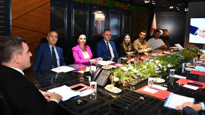 Adalet terazisinde uzlaşı köprüsü: Eskişehir’de hukukçular bir araya geldi