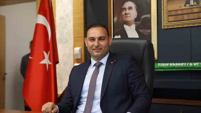 Kilis’te şok ayrılık: Belediye Başkanı Hakan Bilecen rozetini çıkardı