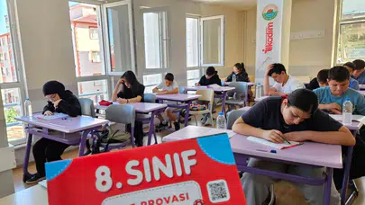 Gerçek sınav heyecanı İLKEM sınıflarına taşındı: Öğrenciler LGS provasında ter döktü