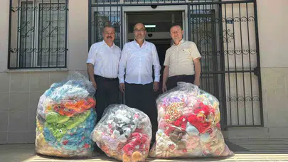 Turgutlu’da karne öncesi büyük sürpriz: Minik öğrencilerin yüzünü güldüren bağış
