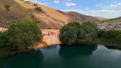 Erzincan’ın kırmızı mucizesi: Dünyada eşi benzeri olmayan göl şifa dağıtıyor