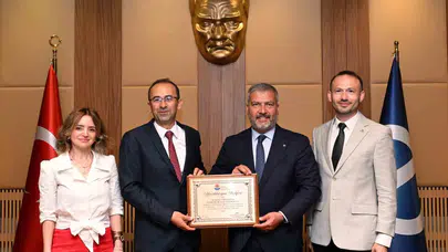 Anadolu Üniversitesi’nde kalite rüzgarı: İki bölüm birden tescillendi