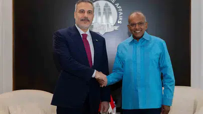 Singapur’da kritik diplomasi trafiği: Bakan Fidan’ın temasları bölge güvenliğini merkeze aldı
