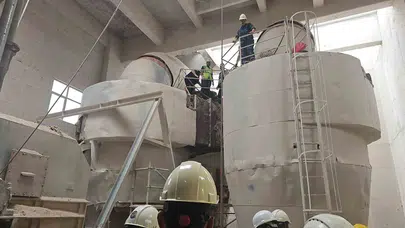 Bilecik’te korkunç kaza: Beton blok keserken 3,5 metreden aşağı çakıldı