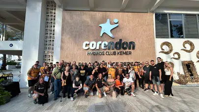 Acun Ilıcalı’dan İngiliz taraftarlara unutulmaz Antalya jesti