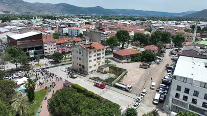 Gürsu’da tarihi gün: 30 yıllık bekleyiş yıkımla sona erdi