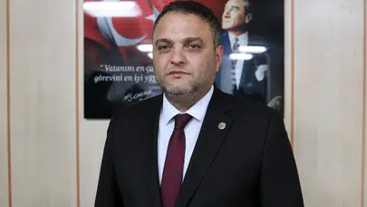 Rize’de çay üreticilerine kritik uyarı: Fabrikalardaki izdihamı önlemek için hasadı durdurun