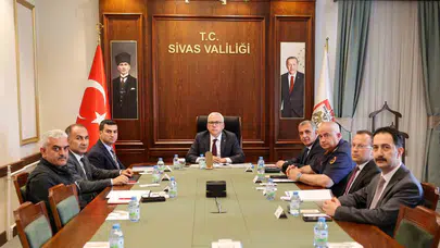 Sivas’ta Güvenlik ve Altyapı Mesaisi: Vali Şimşek’ten Kritik Uyarılar