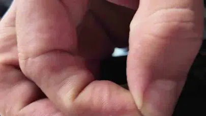 Zabıta ekiplerini şoke eden savunma: Son kullanma tarihini siyah bantla gizleyip "yanlışlıkla gelmiş" dedi