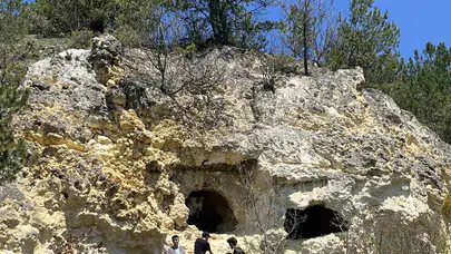 Sınıfın kapısını doğaya açtılar: Üniversiteliler tarihin ve yaban hayatının izini sürdü