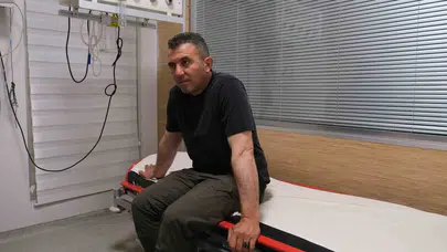 Saatini takarken fark etti: İtfaiye erinin koluna yapışan kene korkuttu