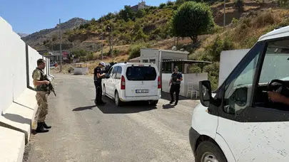 Sason’da güvenli yaşam mesaisi: Ekipler sahada kuş uçurtmuyor
