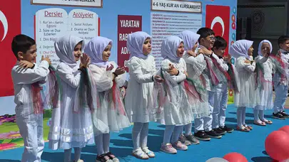 Kütahya’da miniklerden dev performans: Zafer Meydanı’nda mehter coşkusu