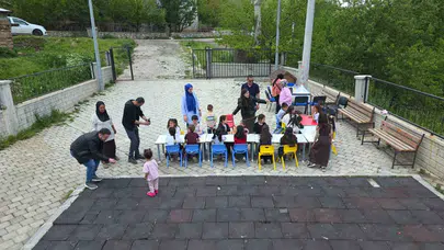 Van'ın minik kalplerine İstanbul'dan sevgi köprüsü: Gevaş'ta festival tadında gün