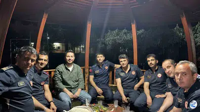 Otomobiline bırakılan not hayatlarını kurtardı: 3 yavru kedi ölümden döndü