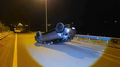Düzce'de gece yarısı dehşet anları: Kontrolden çıkan otomobil ortalığı savaş alanına çevirdi