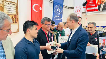 Siirt’te hamleler zekaya dönüştü: Satranç tutkunları ilk turnuvada buluştu