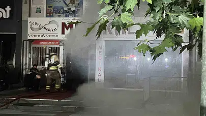 Manisa'da korku dolu anlar: Apartman sakinleri sokağa döküldü