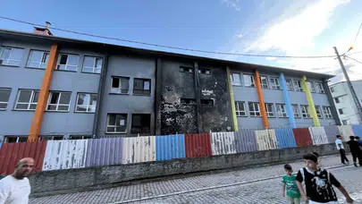 Esenyurt’ta korkutan yangın: Okul binasında büyük panik