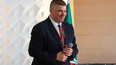 Karşıyaka’da Yiğit Tusder dönemi: Kayyım tehlikesi bitti, hedef büyük kenetlenme