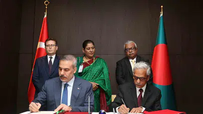Dakka'da tarihi imza: Türkiye ve Bangladeş kültür mirasını korumak için birleşti