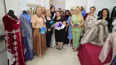 İğne iplikle sanata dönüştü: Marmaraereğlisi’nde yılın emeği görücüye çıktı