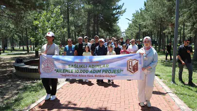 Elazığ’da ekran başından kalkıp sahaya indiler: Aileler çocuklarıyla 10 bin adımda buluştu