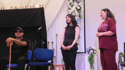Tebeşiri bırakıp sahne tozunu yuttular: Öğretmenlerin sanat tutkusu sınıflara taşıyor