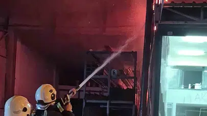Sanayi sitesinde korkutan anlar: Kaynak kıvılcımı dükkanı küle çeviriyordu