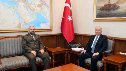 Ankara'da kritik diplomasi trafiği: Bakan Güler'in konuğu Suriyeli mevkidaşı oldu