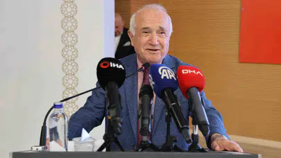 Cemil Çiçek’ten çarpıcı tespit: "Toplumsal ahlak zayıflayınca kanunlar da aşınıyor"