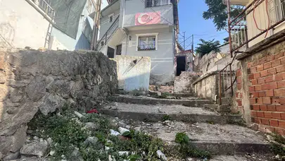 İzmir’de yürek yakan son: Annesini korumak isteyen 13 yaşındaki kızın gözü önünde vahşet