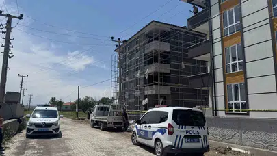 Konya’da inşaat faciası: Profil demiri elektrik teline değdi, 4. kattan yere çakıldı