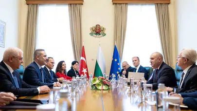 Sofya'da kritik diplomasi trafiği: Hakan Fidan'ın Bulgaristan mesaisi hız kesmiyor