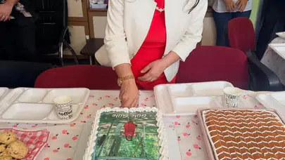 41 yıllık emek dolu bir ömür: Öğrencileri Meryem öğretmeni alkışlarla uğurladı