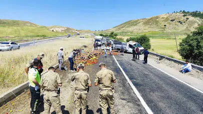 Silvan yolunda meyve sebze krizi: Kamyonetin tekeri patladı, ulaşım felç oldu