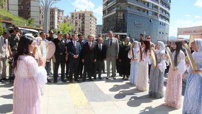 Şırnak’ta binlerce elin emeği Cumhuriyet Meydanı’nda buluştu: Gelenekten geleceğe uzanan sanat şöleni