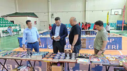 Sarıgöl’de okuma şöleni başladı: Binlerce eser okurlarıyla buluşuyor